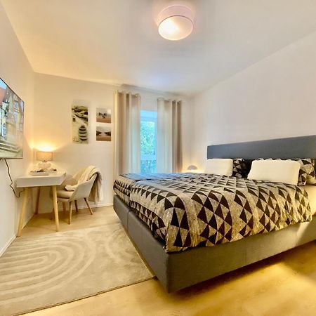 Sleep Well Apartments Detmold - Tempur Beds- Neu - Top Lage - Free Parking - Wifi Buitenkant foto