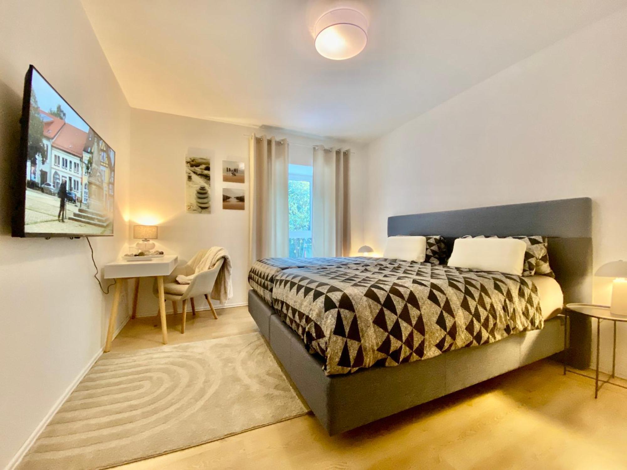 Sleep Well Apartments Detmold - Tempur Beds- Neu - Top Lage - Free Parking - Wifi Buitenkant foto